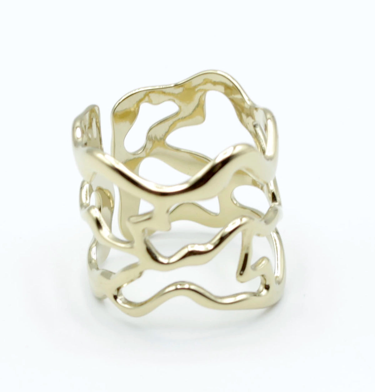 Anillo dorado ajustable de acero inoxidable de la marca DELACABRA con diseño abierto de formas orgánicas y acabado brillante, hipoalergénico