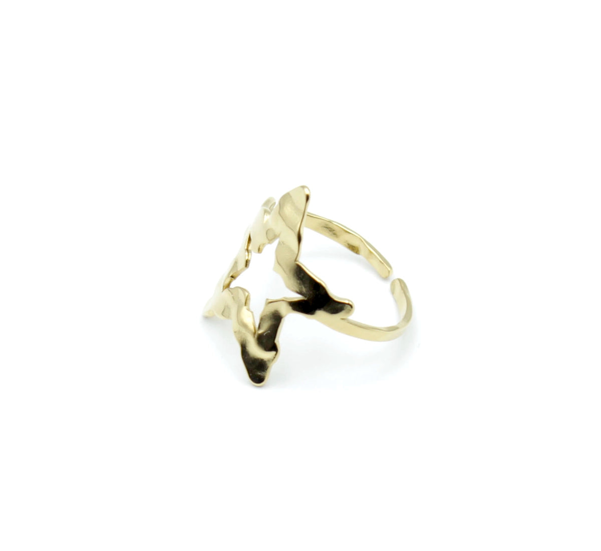Anillo Ada acero inoxidable acabado martillado brillante forma de estrella perforada en el centro. - delacabra