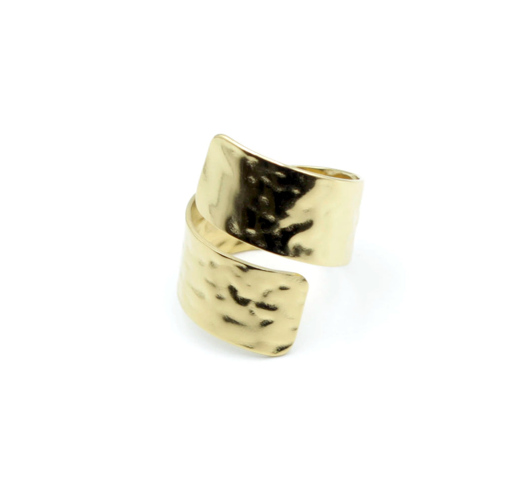 Anillo Lena acero inoxidable dorado elegante con personalidad, ligero y versátil. - delacabra