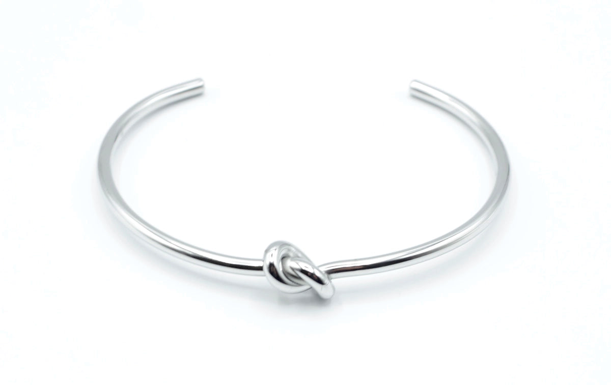 Brazalete Knot acero inoxidable plateado fino y discreto - delacabra