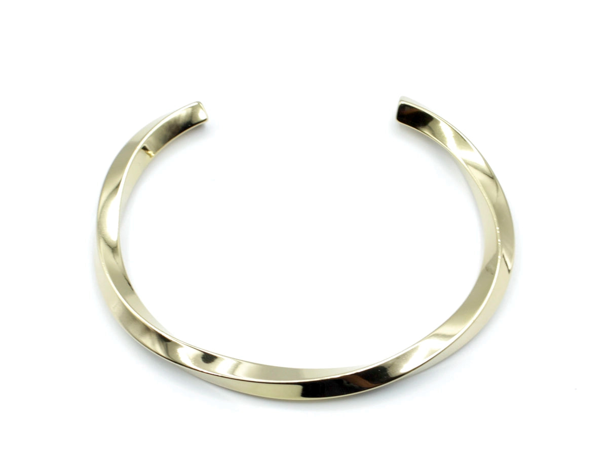 Brazalete Sweet Twist acero inoxidable dorado calidad y acabado premium - delacabra