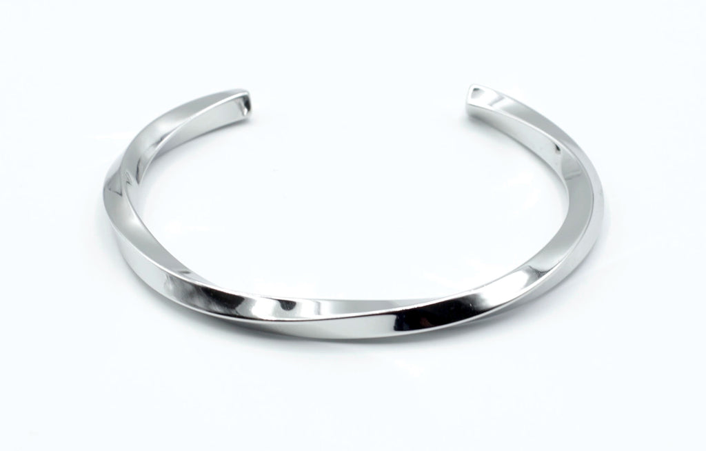 Brazalete Sweet Twist acero plateado inoxidable ultra resistente acabados suaves y lisos - delacabra