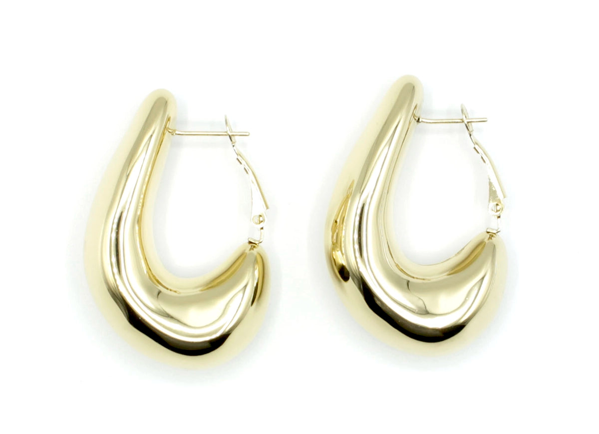 Pendientes Aro Jazz acero inoxidable dorado, inspirado en la forma de un saxofón, acabado brillante tipo espejo y cierre catalán. - DELACABRA
