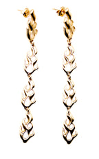 Pendientes Up In Flames acero inoxidable dorado, diseño moderno y sofisticado, ideales para cualquier look, representa la pasión, energía inagotable que impulsa corazones. - DELACABRA