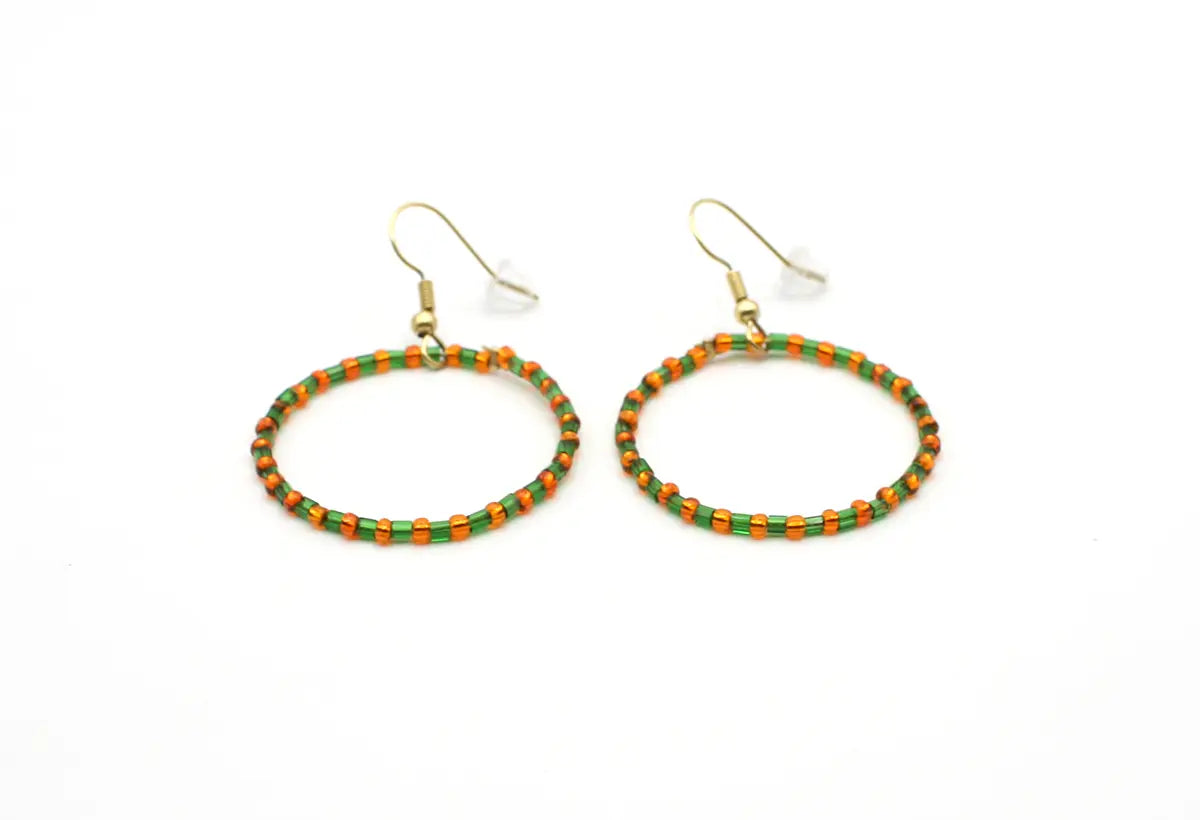 Pendientes Coral acero inoxidable  dorado y resina, ligeros y resistentes, para cualquier outfit. DELACABRA SHOP