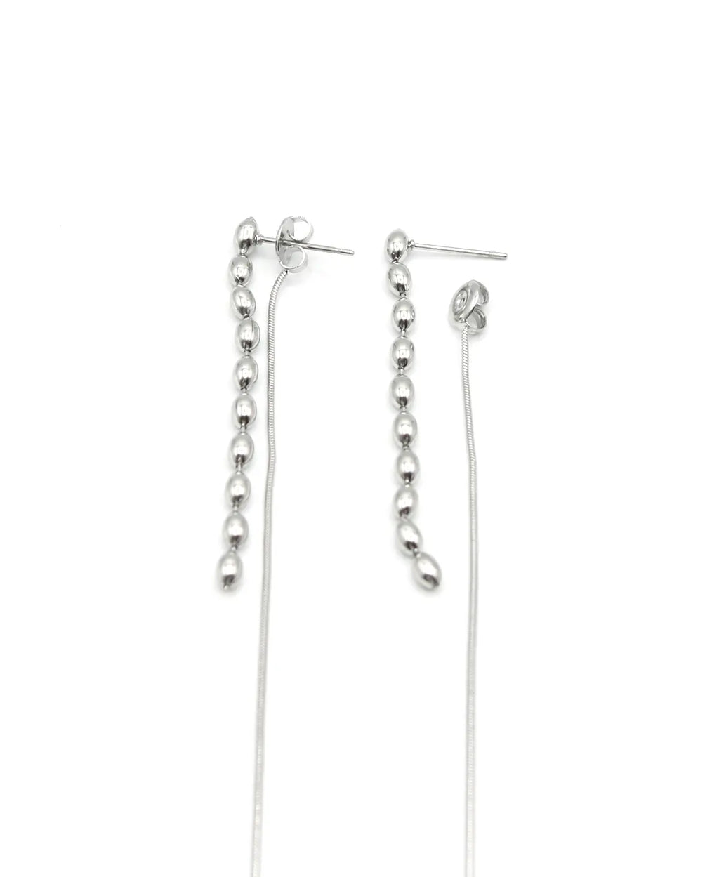 Pendientes largos Thread acero inoxidable plateado de calidad premium, ligeros y de alta resistencia. cierre de mariposa muy confiable. Delacabra