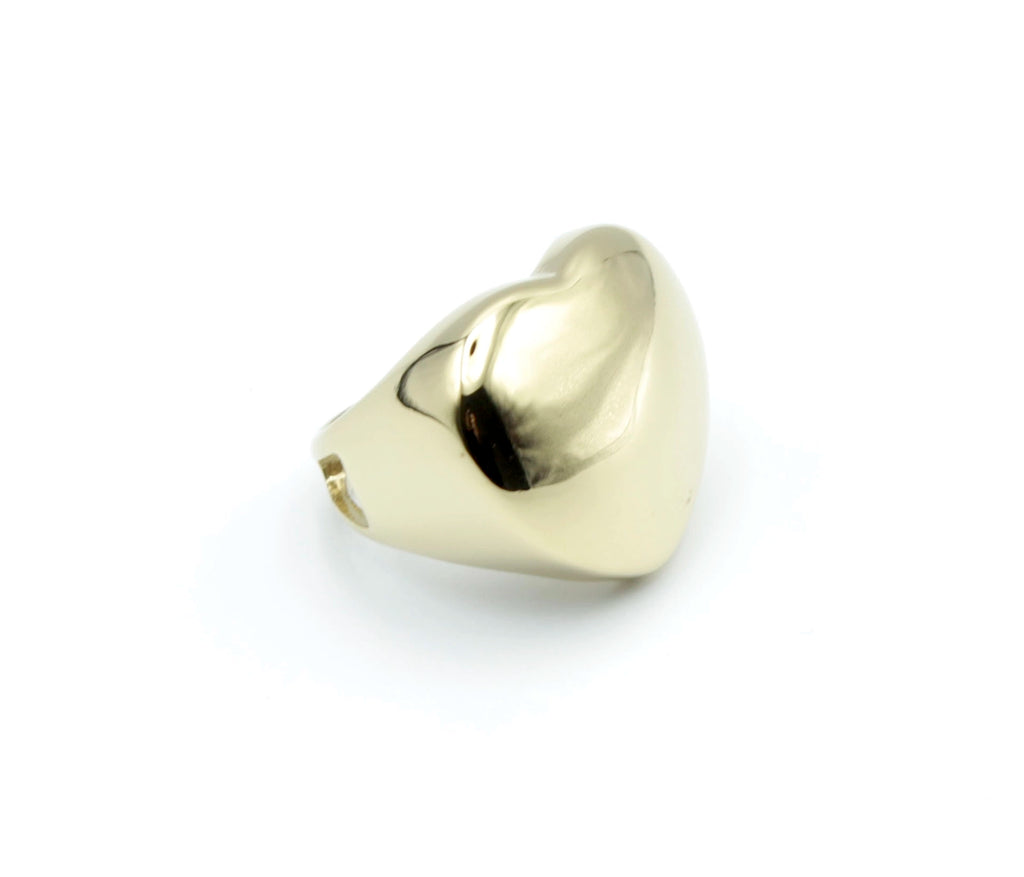 Anillo Angelito acero inoxidable dorado, ligero y versátil, artículo de tendencia, corazón que tiene significado de fuerza, vida y amor. - delacabra