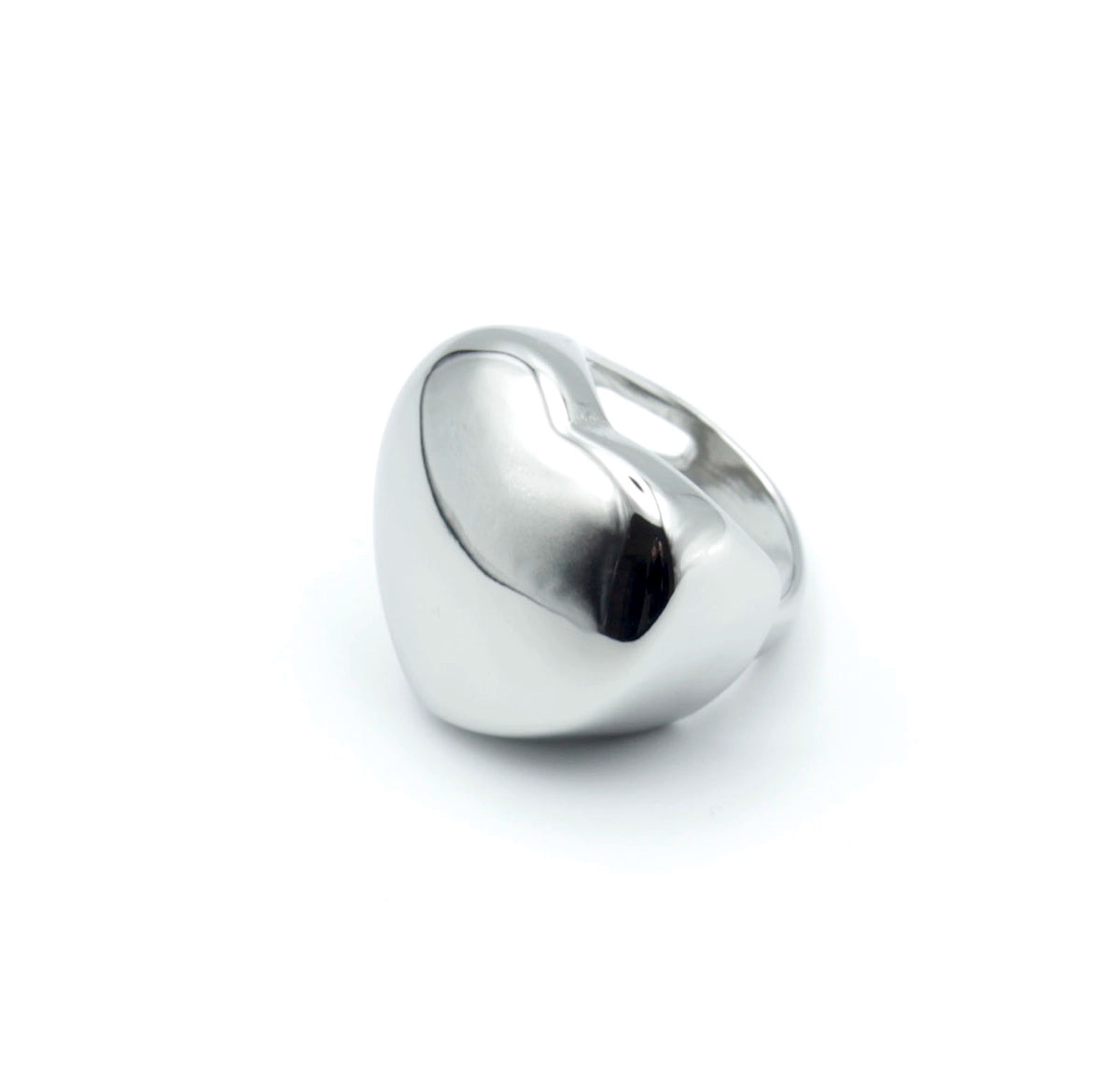 Anillo Angelito acero inoxidable plateado de acabado brillante espejo con forma de corazón. - delacabra