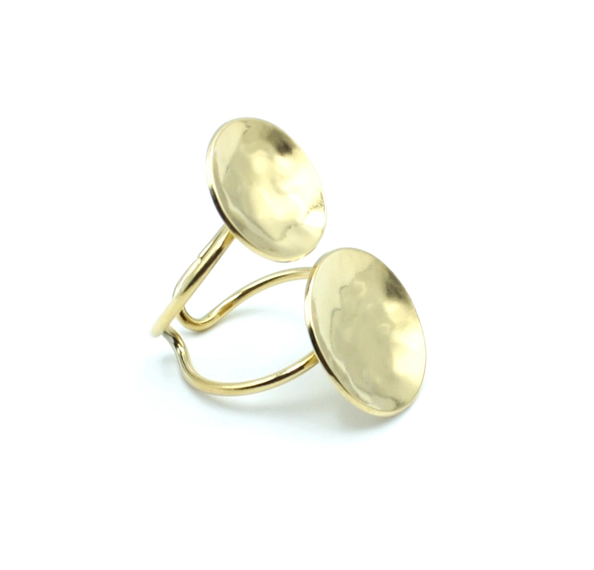 Anillo Cleopatra hecho de acero inoxidable dorado con un diseño de vanguardía, durabilidad y estilo - DELACABRA