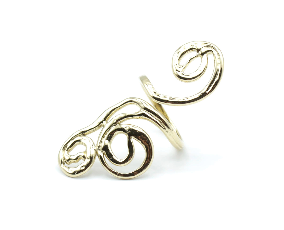 Anillo Lumière ajustable de acero inoxidable, acabado plata brillante con espirales fluidas y modernas. Ideal para uso diario