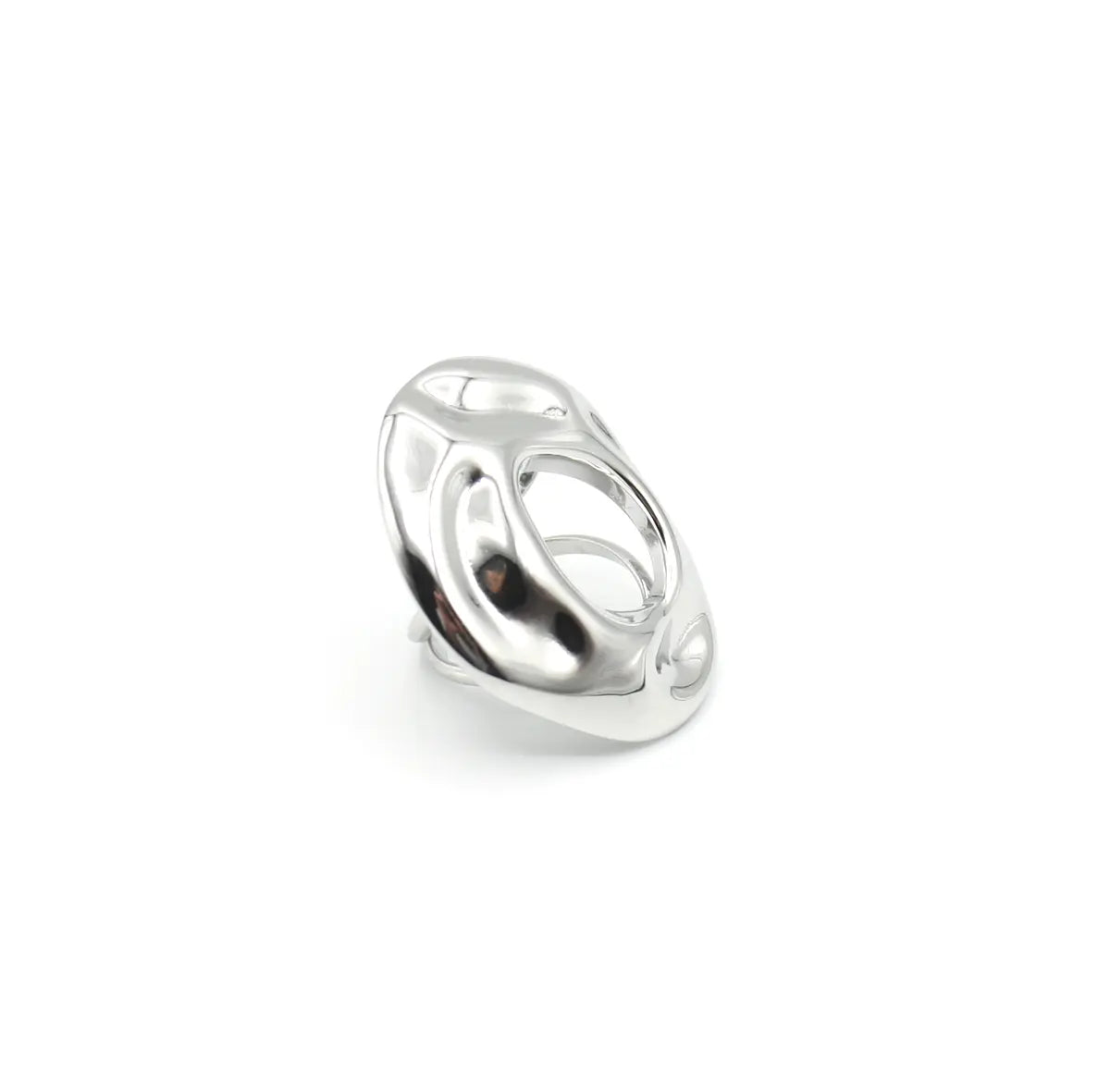Anillo plateado Órbita de acero con acabado pulido y hueco central. Joyería street style amable con la piel DELACABRA.