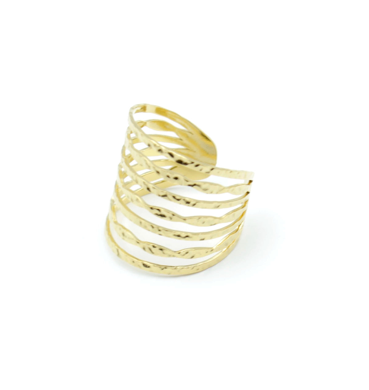 Anillo dorado ajustable Paradise de múltiples bandas onduladas con textura martillada en acero inoxidable