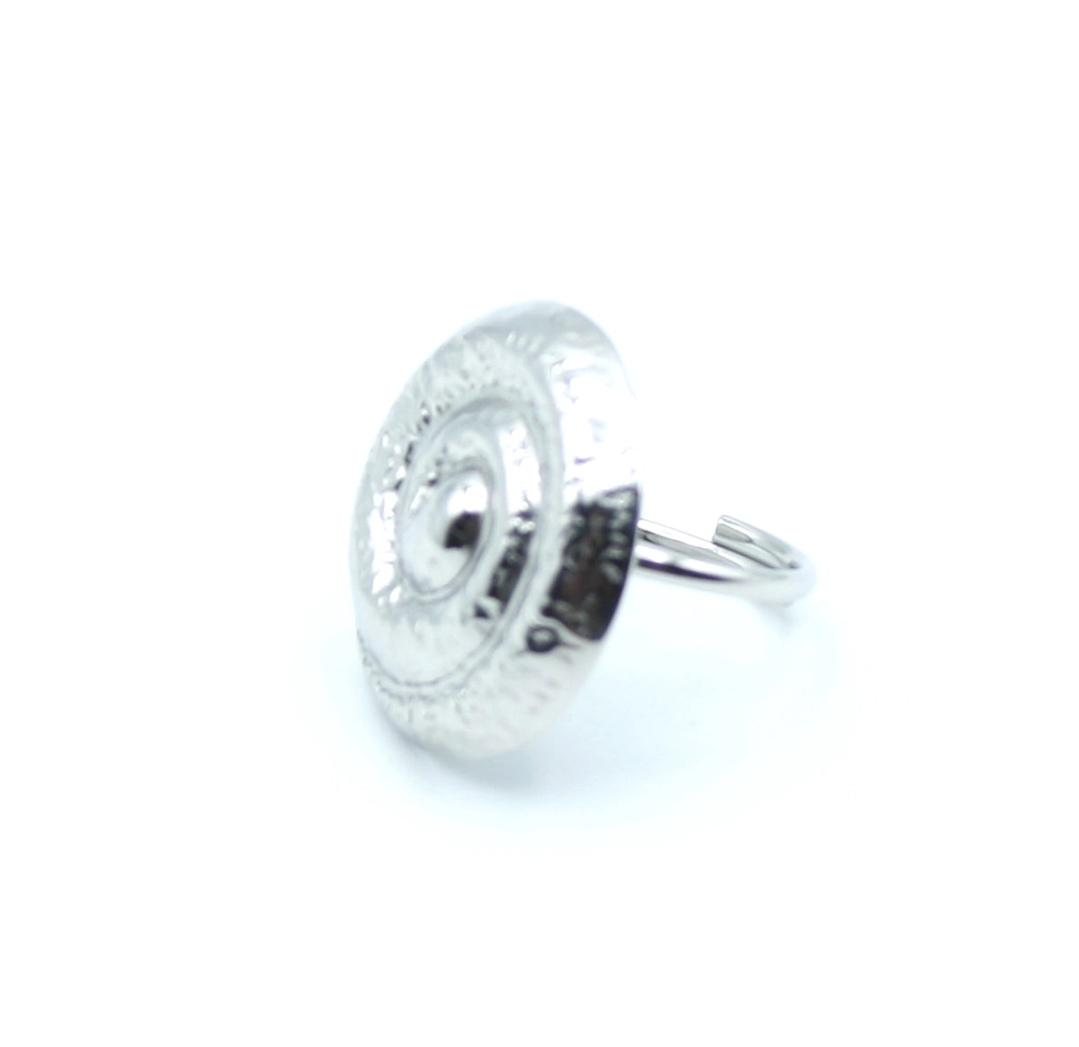 Anillo Parthenope ajustable plateado, diseño en espiral martillado y material hipoalergénico de alta durabilidad - DELACABRA