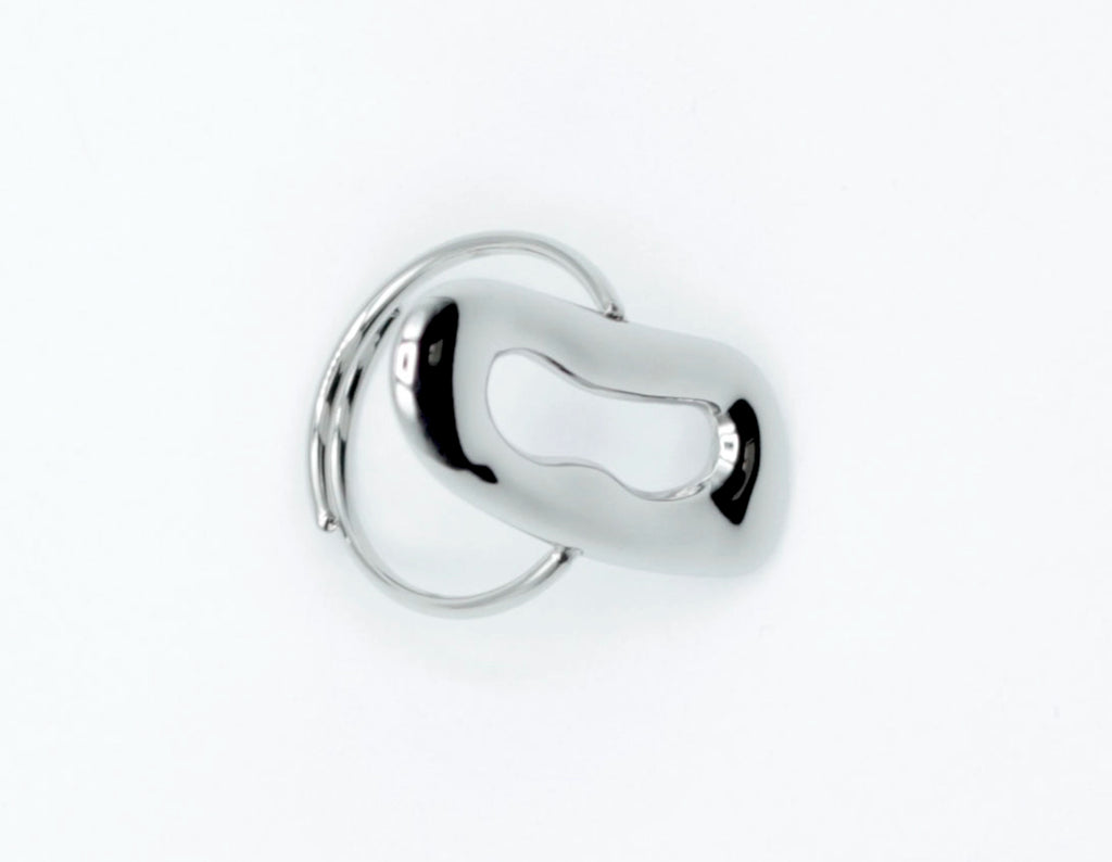 Anillo Silver tono plateado, marca DELACABRA, elegante se adapta a tu estilo. Ajustable y duradero