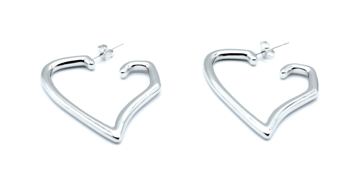 Pendientes Born to be loved en acero inoxidable plateado, forma de corazón moderno y hipoalergénico -DELACABRA