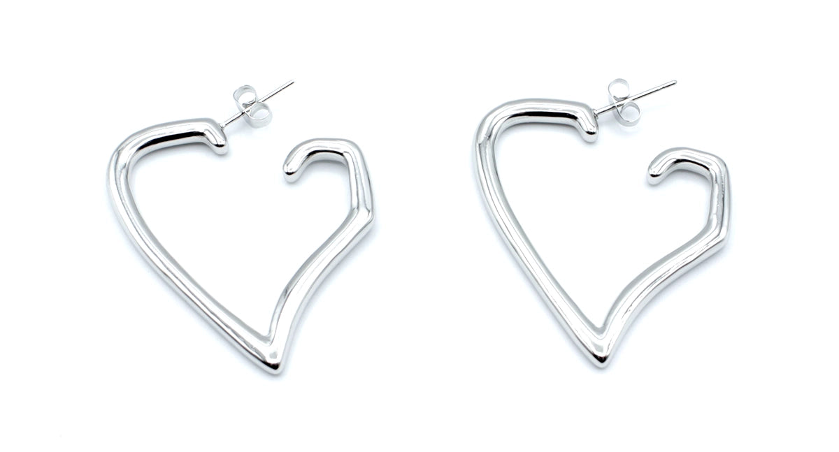 Aros plateados Born to be loved con diseño de corazón abierto, acero inoxidable resistente al agua -DELACABRA