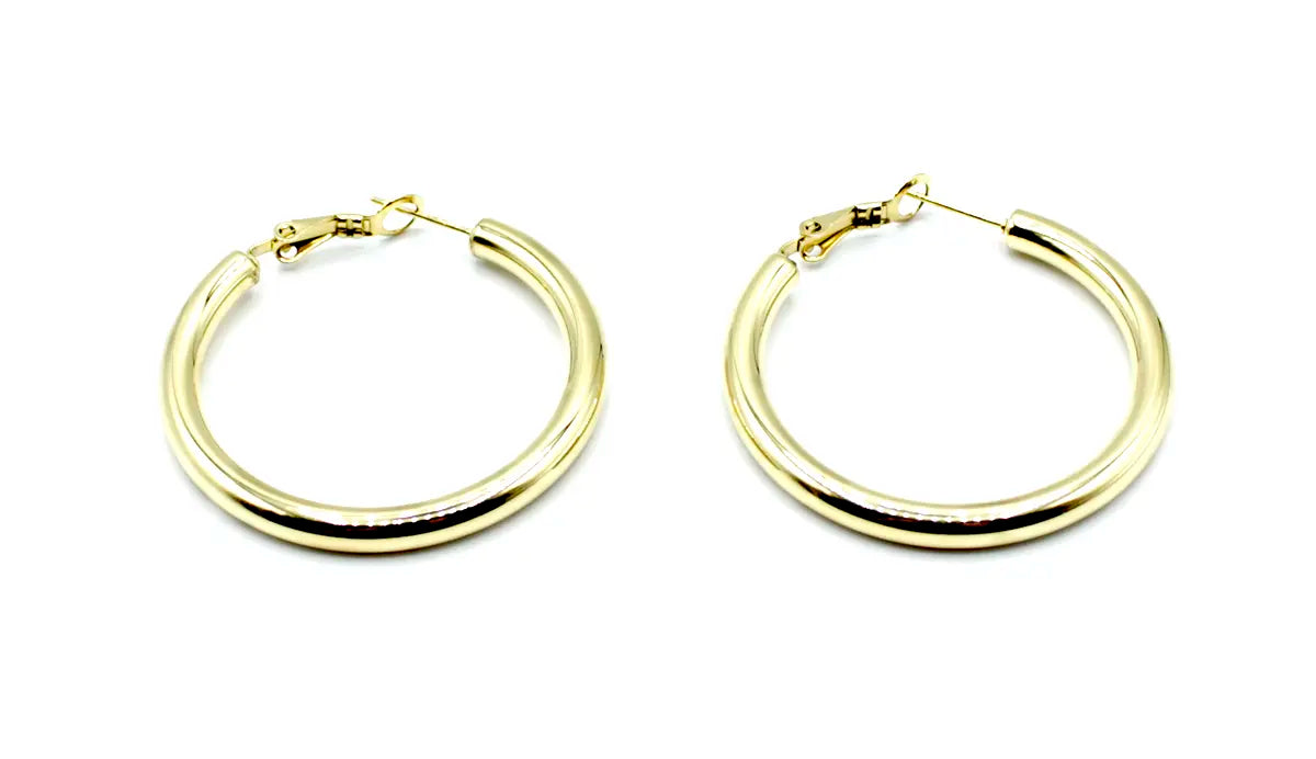 Aros Classic dorados en acero inoxidable duradero, diseño minimalista elegante y versátil -DELACABRA