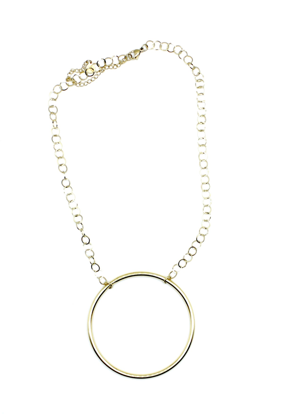 Collar Charlotte acero inoxidable dorado diseño fresco, moderno y se adapta a diferentes outfit, material durable y liviano - delacabra