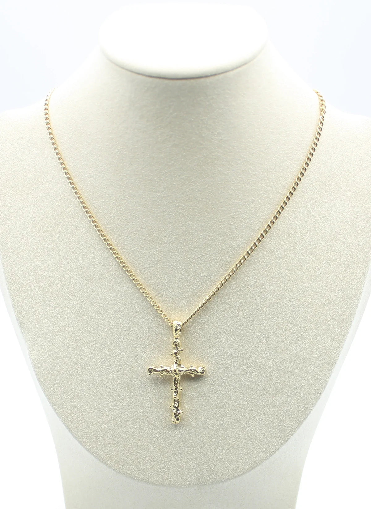 Le collier en croix
