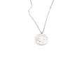 Collar Medaillon acero inoxidable plateado detalle del anverso del colgante muestra  un busto femenino coronado con hojas, leyenda de republique francaise, hipoalergénico, durable y ligero. - DELACABRA