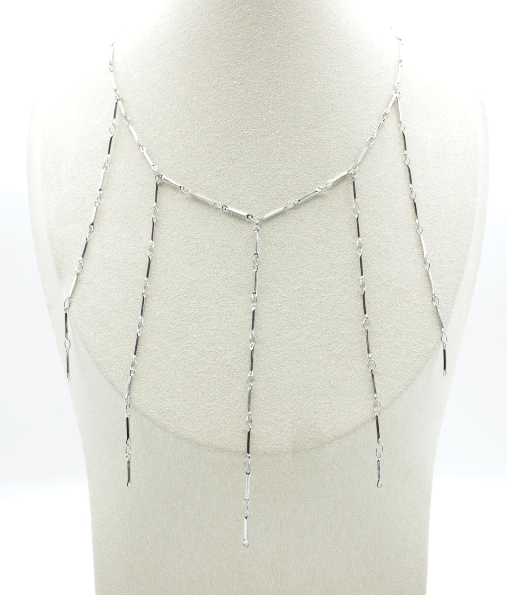 Collar Tears acero inoxidable plateado, delicado y sofisticado, combina resistencia y brillo, ideal para lucirlo en muchas ocasiones- delacabra