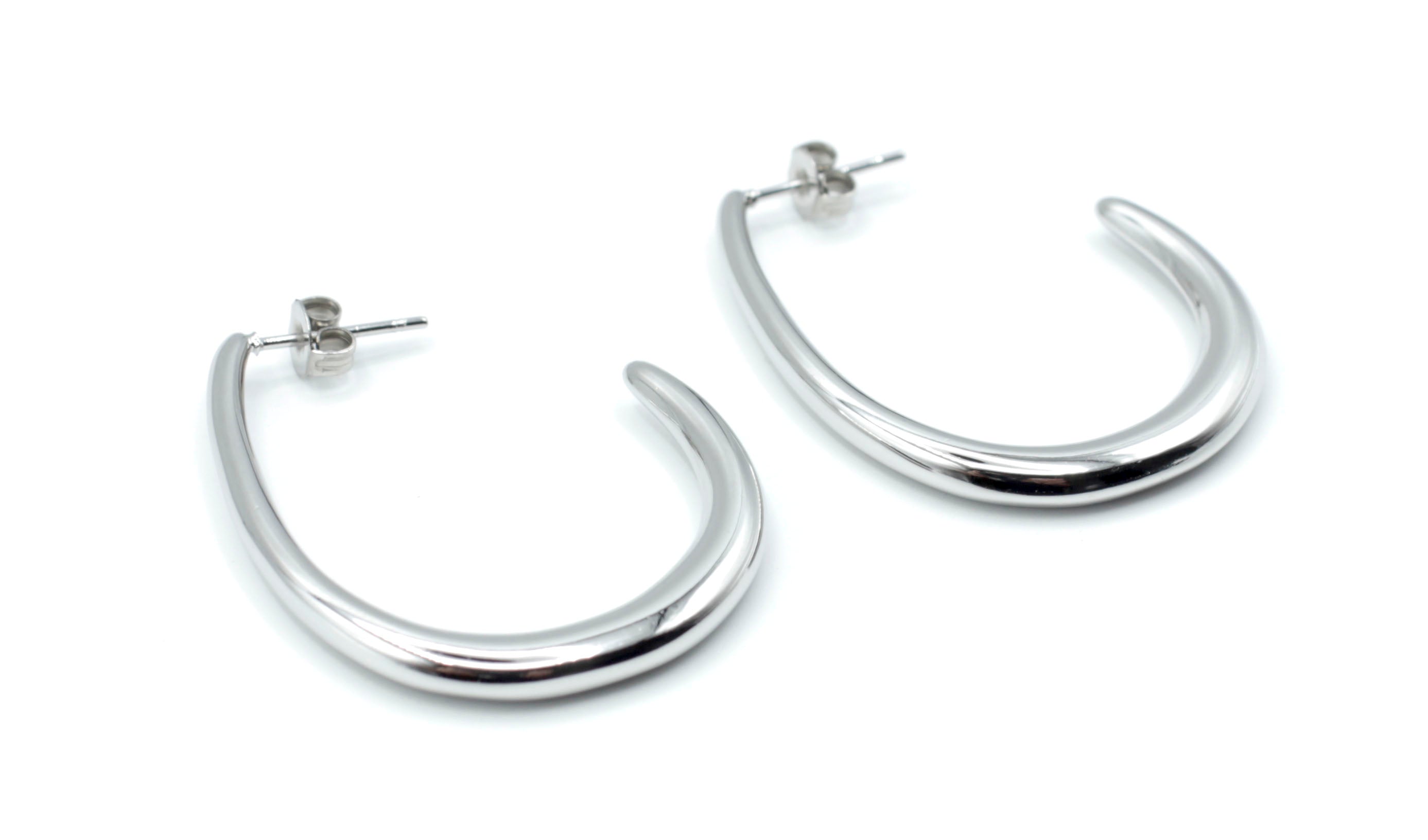 Pendientes plateados Destello de acero inoxidable duradero, hipoalergénicos, estilo minimalista y elegante -DELACABRA
