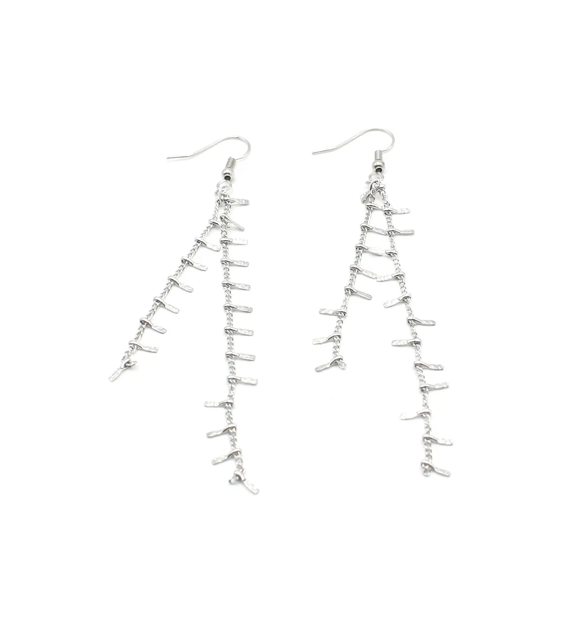 Pendientes  Flecos acero inoxidable plateado, acabado brillante, ligeros como para usar todos los días y en ocasiones elegantes. Delacabra