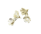 Pendientes Alma acero inoxidable dorado dos flores con toque elegante y ligero que te darán un look increíble, hipoalergénico y duradero. - DELACABRA