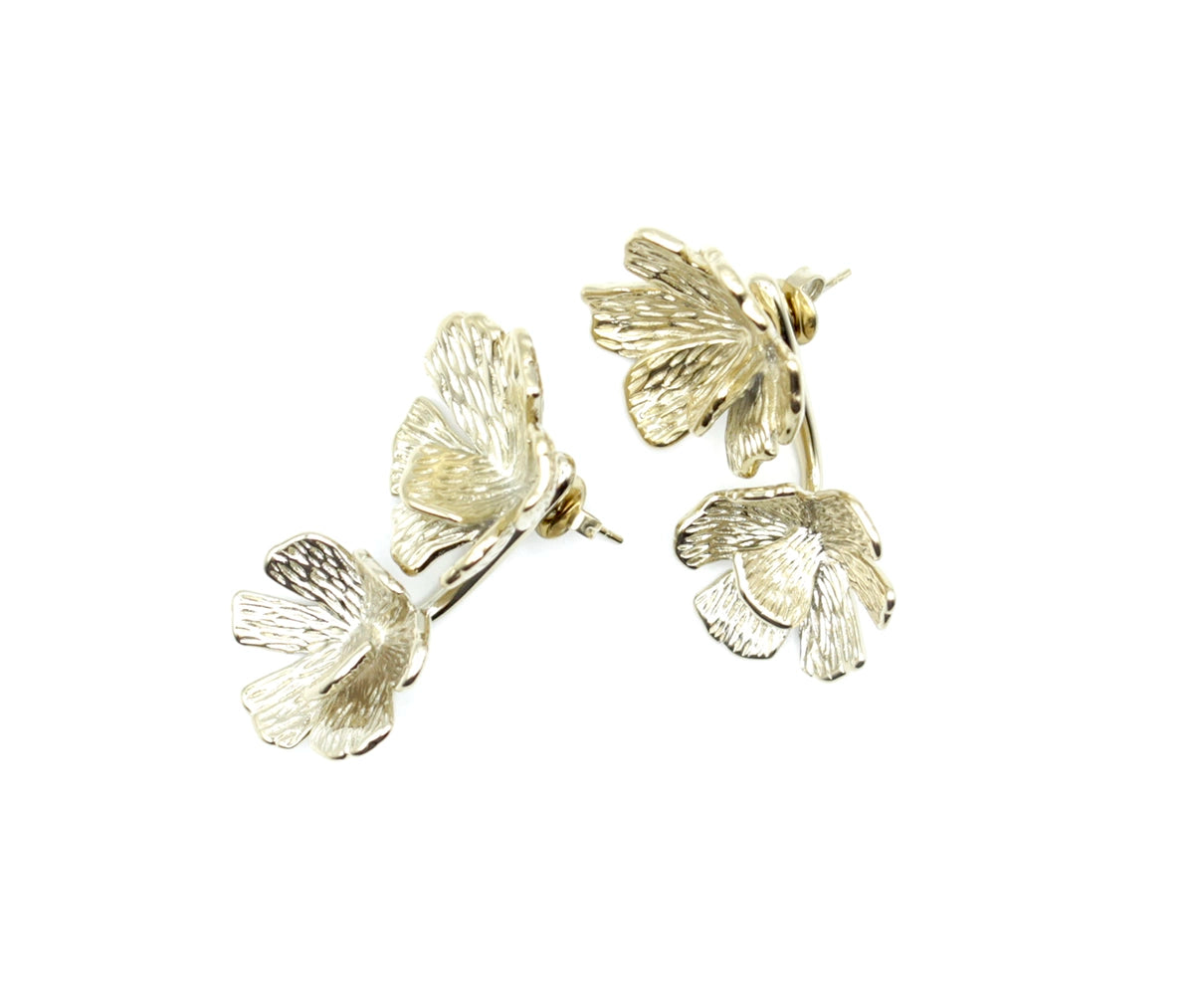 Pendientes Alma acero inoxidable dorado dos flores con toque elegante y ligero que te darán un look increíble, hipoalergénico y duradero. - DELACABRA