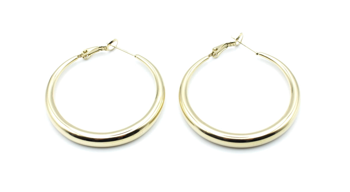 Pendientes Aro Basics acero inoxidable dorado, ligeros y cómodos de llevar incluso día a día. - DELACABRA