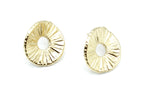 Pendientes Bianca acero inoxidable dorado recuerda una rodaja perfecta de piña, ligero y versátil combinan con cualquier look. - DELACABRA
