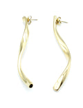 Pendientes Eau acero inoxidable dorado combina lineas fluidas y elegantes con una forma moderna y caprichosa. - DELACABRA