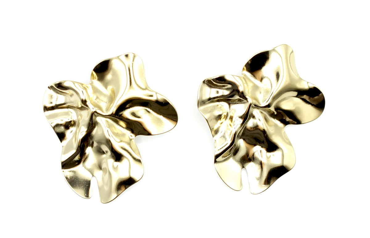 Pendientes Lys dorados de botón en acero inoxidable, inspiración floral abstracta con acabado espejo, hipoalergénicos, resistentes al agua y duraderos - DELACABRA