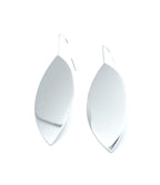 Pendientes Magic Leaves acero inoxidable plateado perfecto para ser el centro principal del outfit. - DELACABRA