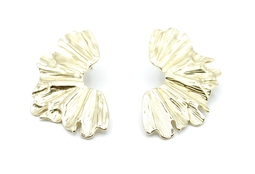 Pendientes Pétalos dorados de acero inoxidable, estilo moderno con formas irregulares inspiradas en la naturaleza, hipoalergénicos y duraderos, cierre presión mariposa - DELACABRA